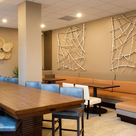 Embassy Suites By Hilton Seattle Bellevue Εξωτερικό φωτογραφία