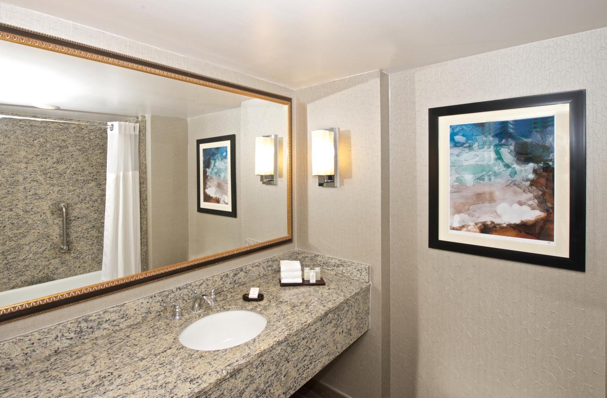 Embassy Suites By Hilton Seattle Bellevue Εξωτερικό φωτογραφία