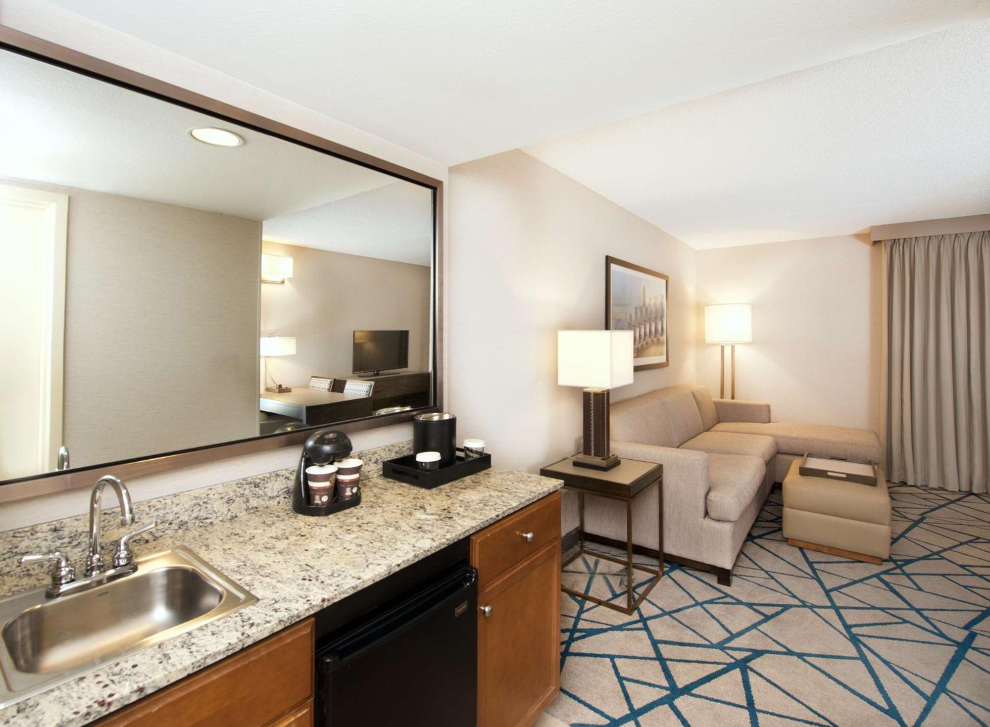 Embassy Suites By Hilton Seattle Bellevue Εξωτερικό φωτογραφία